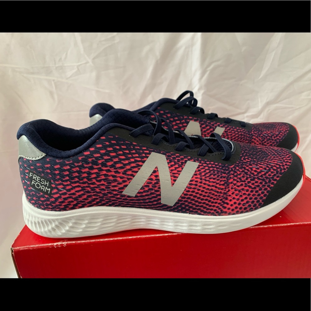 New Balance girls no tie shoes